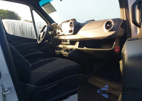 2025 Mercedes-Benz Sprinter 2500 from USA, damaged, VIN W1Z4KGHY2ST214155